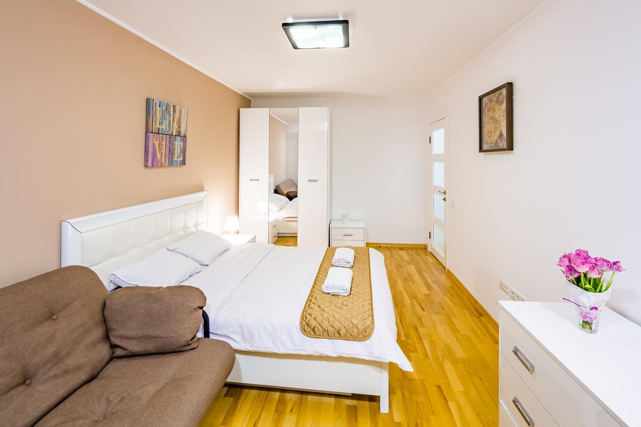 Bv Apartments Svobodu Avenue Λβιβ Εξωτερικό φωτογραφία